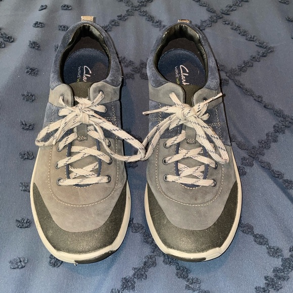 Clarks Wavewalk Navy Blue Shoes in near perfect condition. Size 8.5 - Picture 2 of 8